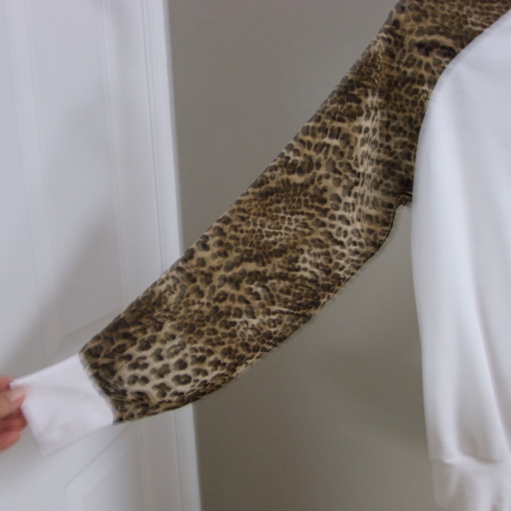 Leopard-print pullover - Picture 3 of 4